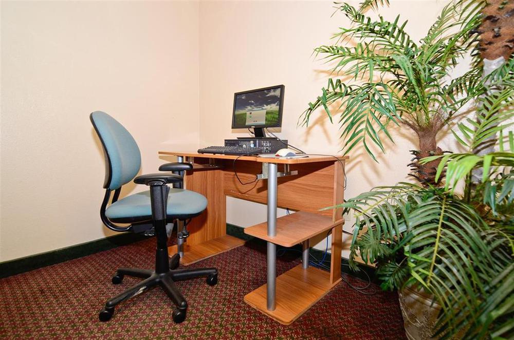 Americas Best Value Inn Louisville Facilidades foto