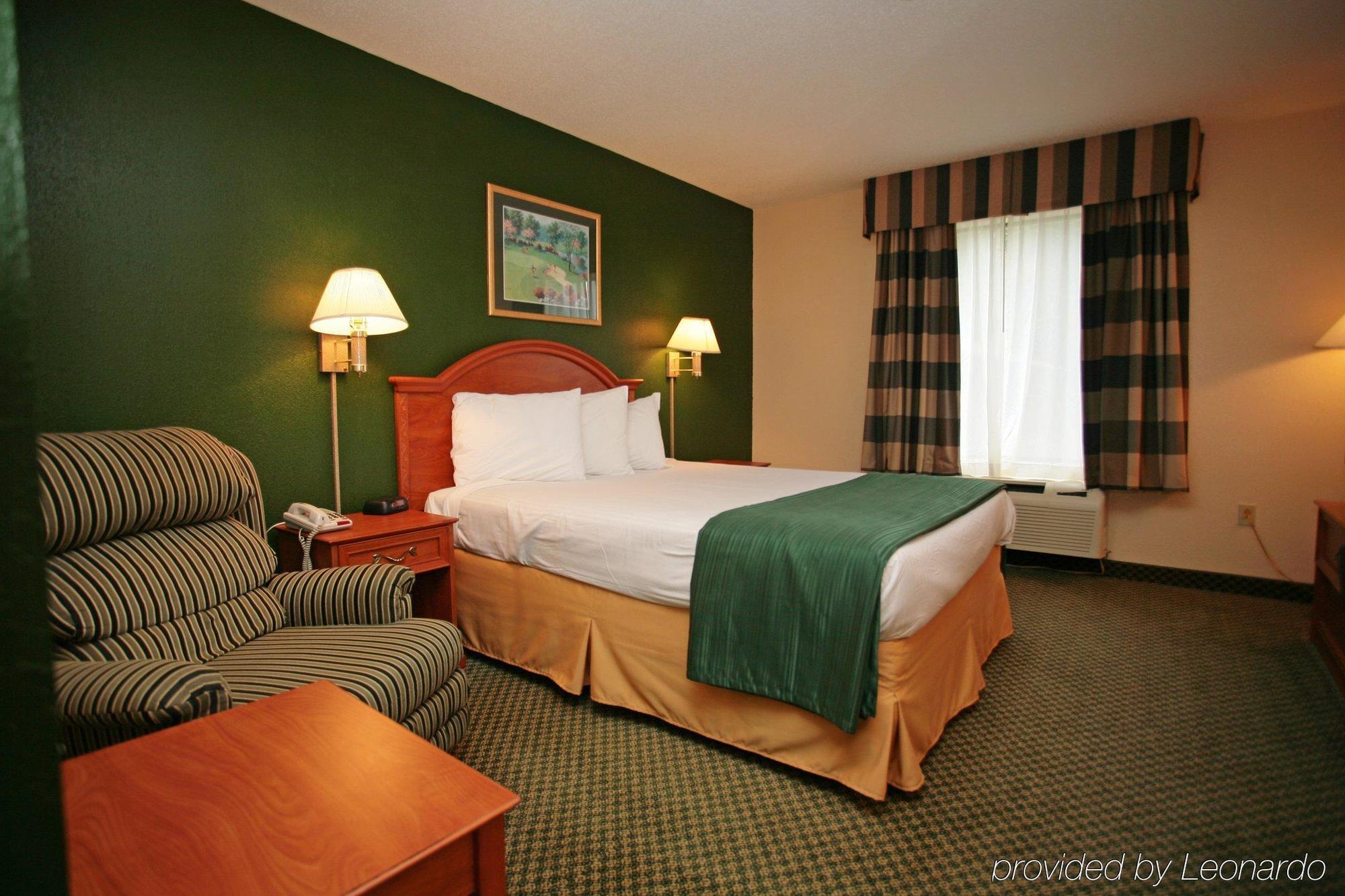 Americas Best Value Inn Louisville Quarto foto