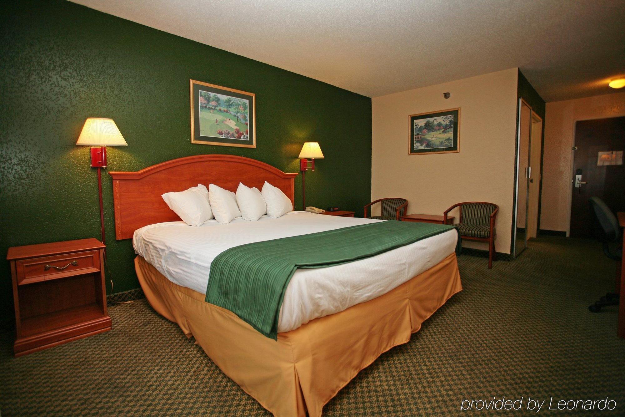 Americas Best Value Inn Louisville Exterior foto