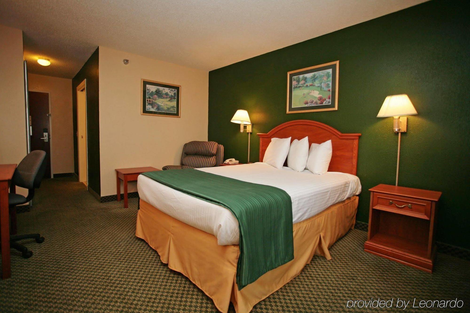 Americas Best Value Inn Louisville Quarto foto